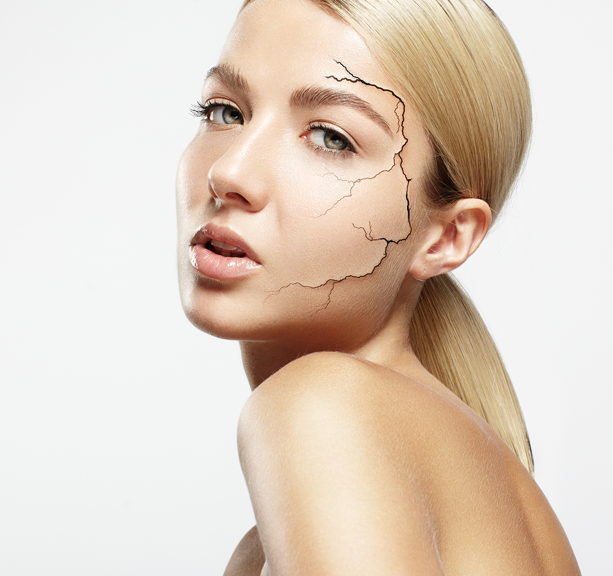 pretty-woman-with-cracked-skin-face